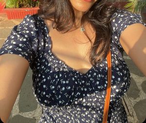 Hollister Floral Dress with 2 Pockets