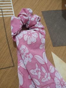 Pink Floral Scrunchie Scarf