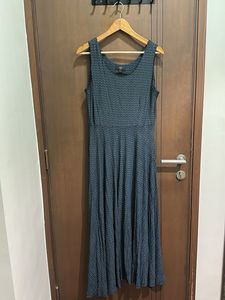 Elegant Blue Sleeveless Flared Dress – Size L