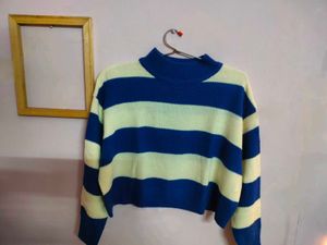 BOXY FIT SWEATSHIRT