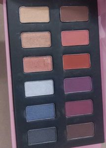 POPXO 12 Shade Eye Shadow