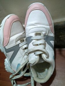 Sports Shoes