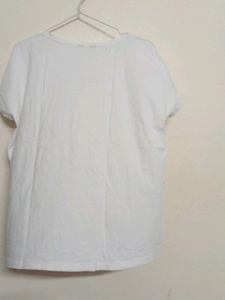 Women White Tshirt