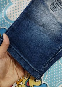 Blue Designer Capri Jeans