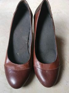 Brown Leather Round Toe Heels Sale 399₹
