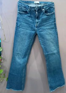 LOW RISE - BOOTCUT LEG  JEANS