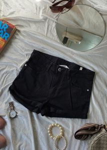 H&M Shorts🖤