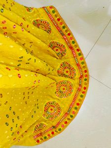 Yellow jacket lengha