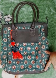 Patterned Tote Bag with Tassels