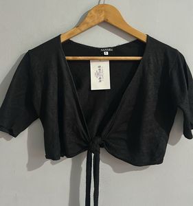 Black Tie Front Crop Top