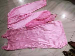 Pink Sleeveless kurta set