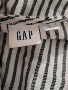 Gap Top