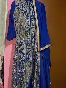 Royal Blue Embroidered Kurta Set & Dupatta