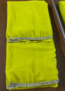 Yellow saree mirror border ✨