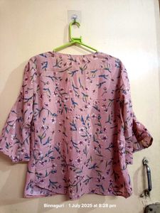 🌸 Elegant Pink Floral Flared Sleeve Top