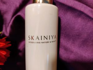 Skainiya Saffron Induced Body Wash