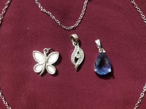 Necklace wiith Pendantqs