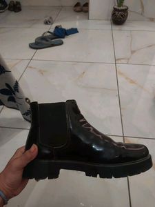 BRAND NEW CHELSIE  BOOTS