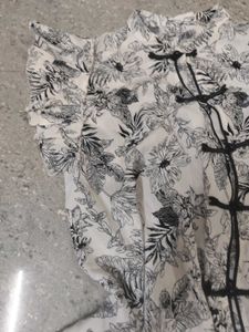 Printed White Ruffle Sleeve Cheongsam