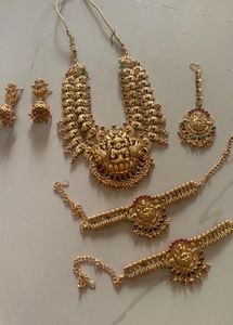 Elegant Gold-Plated Jewelry Set
