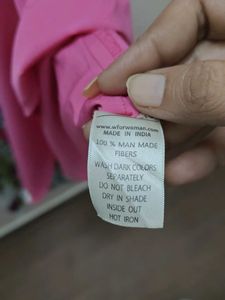 W Women’s Pink Floral Kurta (Size 8 / 38) 🌸