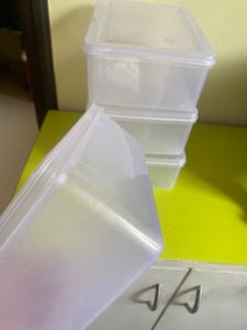 🫙 four Container