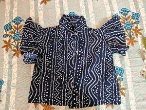 Blue &amp; White Patterned Button-Down Top