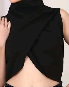 Chic Black Sleeveless Crop Top 2