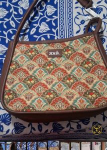 Zouk Handbag with Paisley Pattern