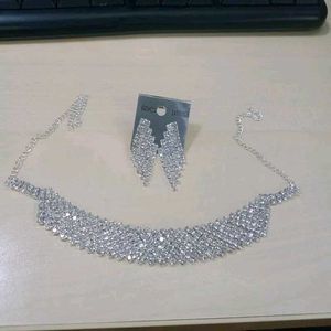 Stone necklace set