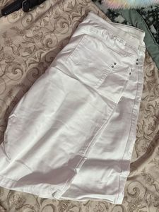 White Capri Pants