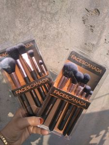 Faces Canada Makeup Brushes