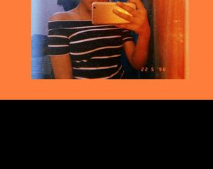 Offer Shoulder Crop Top