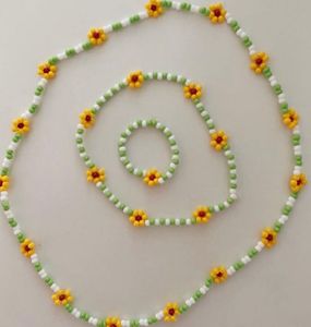 Daisy Beaded Bracelet