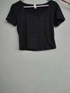 Black Tees And Crop Tops💯♥️