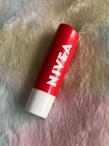 Nivea Strawberry Shine Lip Balm