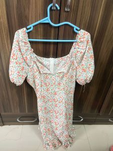 New Urbanic Summer Sweetheart Neck Dress