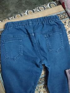 Girl Jeans Come Jegging