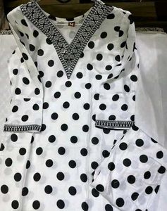 (XXS)Beautiful Summer Polka Dot Kurta Set .