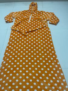 Polka Dot Wearable Blanket