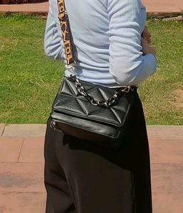 Small Sling/ Handbag 👜