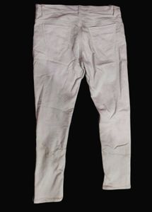 Beige/Off-White Skinny Jeans