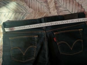 Levi&#39;s Bootcut Jeans @affordableprice