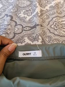 Slit Midi Skirt Green Outryt