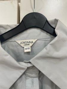 ✨ Statement Sleeves Alert! Chic Grey Cotton Shirt