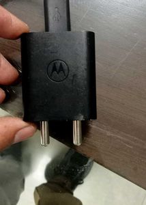MOTO 20 WATT MOBILE CHARGER TYPE C NEW AND ORIGINA