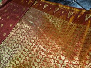 Mauve Colour Velvet Saree With Blouse