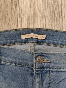 Ma2130 Levi&#39;s jeans waist 36 inches
