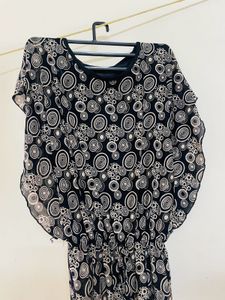 Black and White Circle Pattern Dress