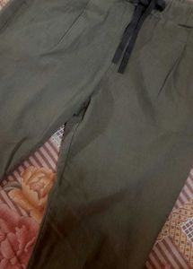 Solid Pure Cotton Regular Fit Pant For Women&#39;s